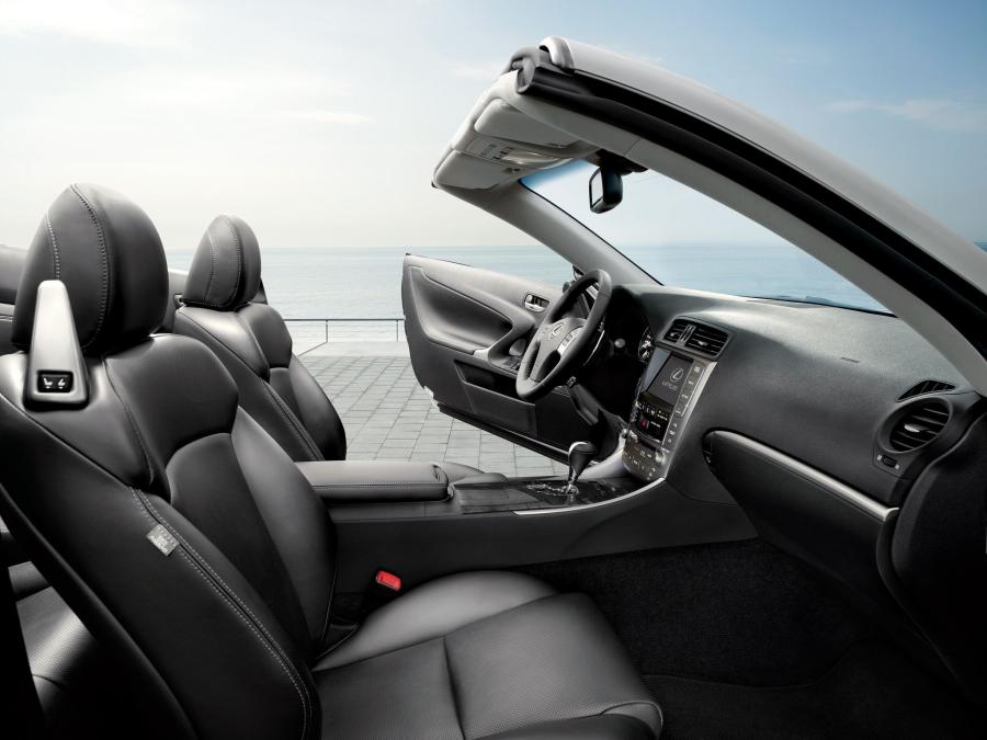  Lexus IS250C 2010 года  (EU) (фото 4 из 23)
